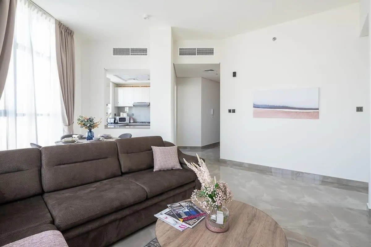 Frank Porter - Majestique Residence Dubai Daire